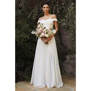 Cinderella Divine Off-Shoulder Lace Wedding Dress – White Large – NWT